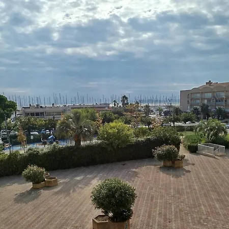 Joli Studio Vue Port Appartement Hyères